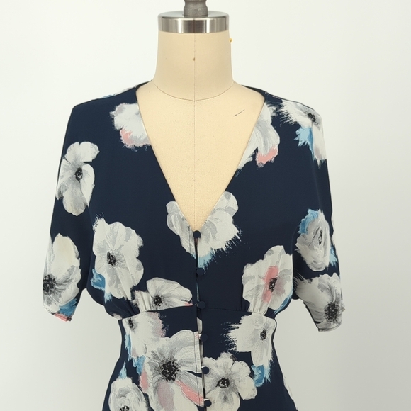 Reitmans V Neck Floral Maxi Dress Blue White XS bohemian preppy wedding classic - Picture 3 of 10